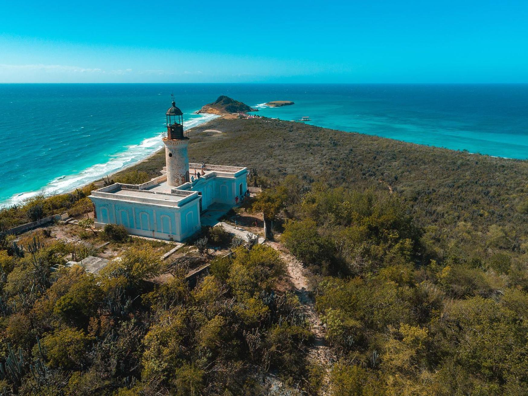 Expansive Paradise With Private Jacuzzi And Tropical Patio Понсе Екстериор снимка